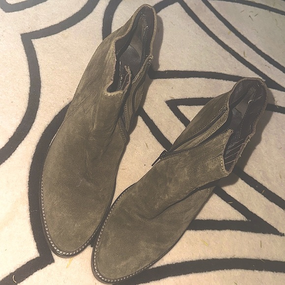 Aquatalia Olive Leather ankle Boots size 10 - Picture 2 of 9